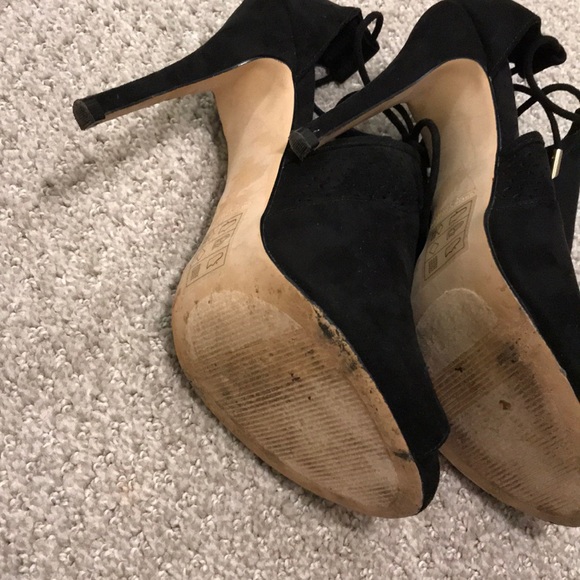 Beautiful Black Suede Stilettos - Picture 4 of 6